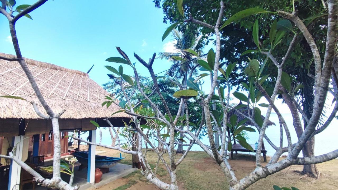 Khabita Beach Resort Lembar  Exterior photo